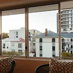 Elegant Apartment With Parking