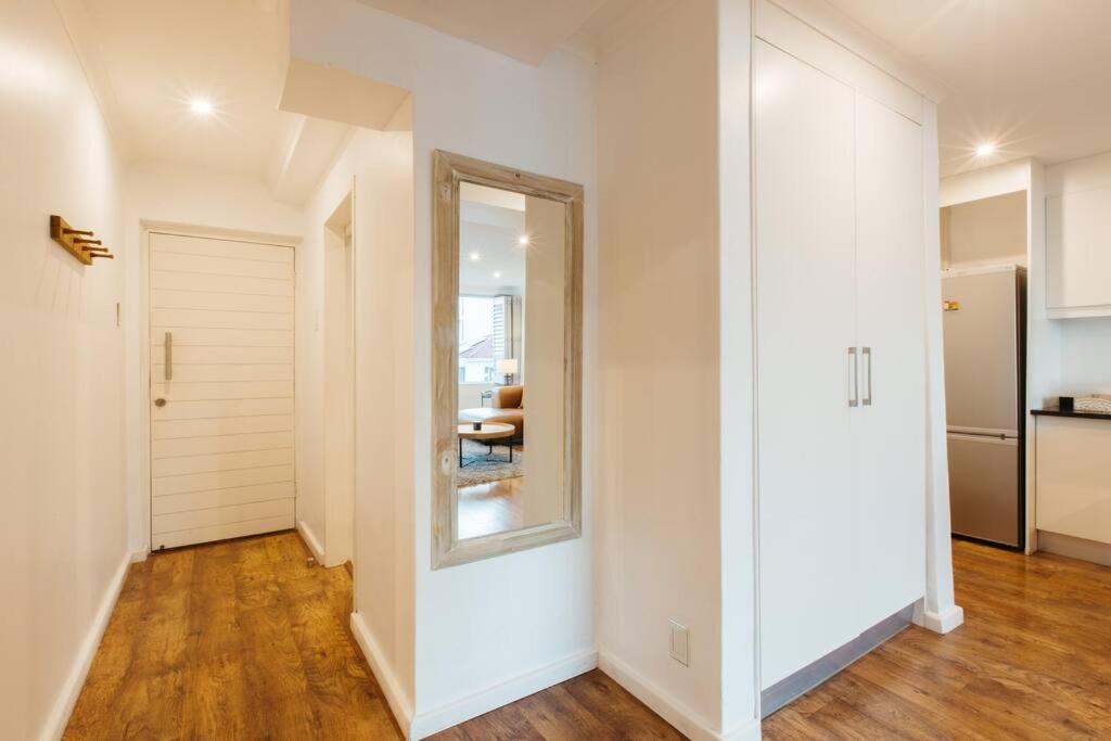 Elegant With Parking Apartment