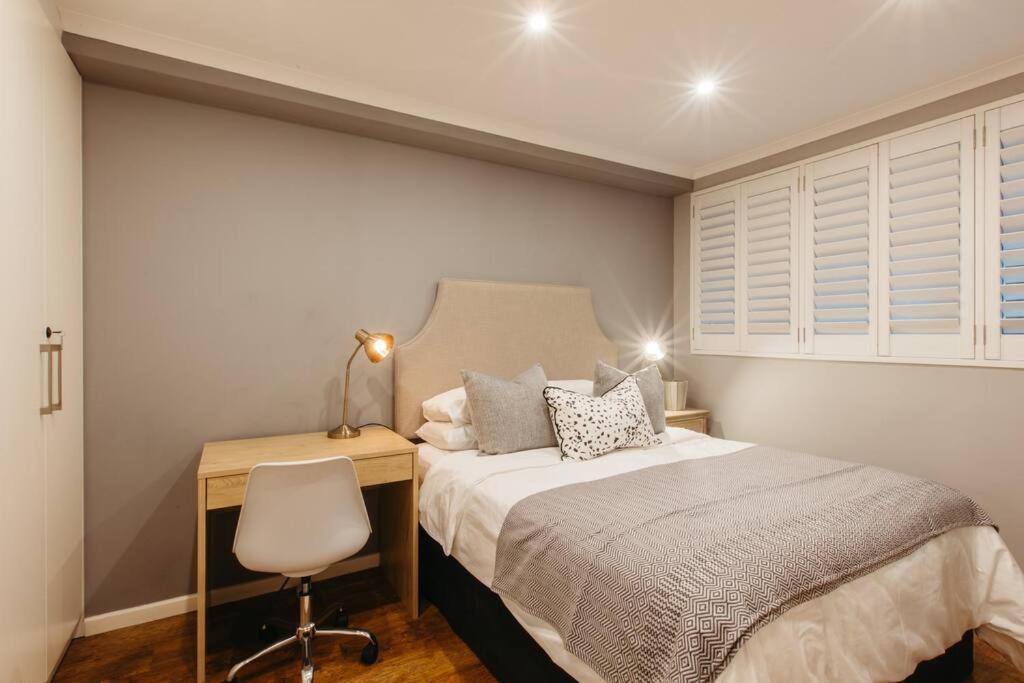 Elegant With Parking * Cape Town