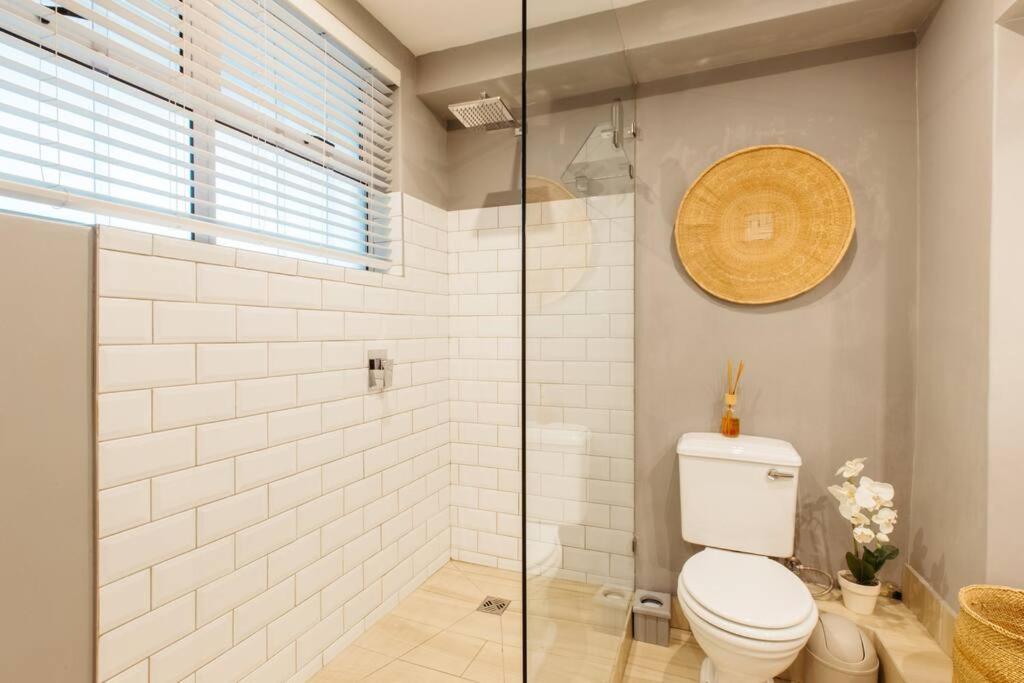 Elegant With Parking Apartment Cape Town