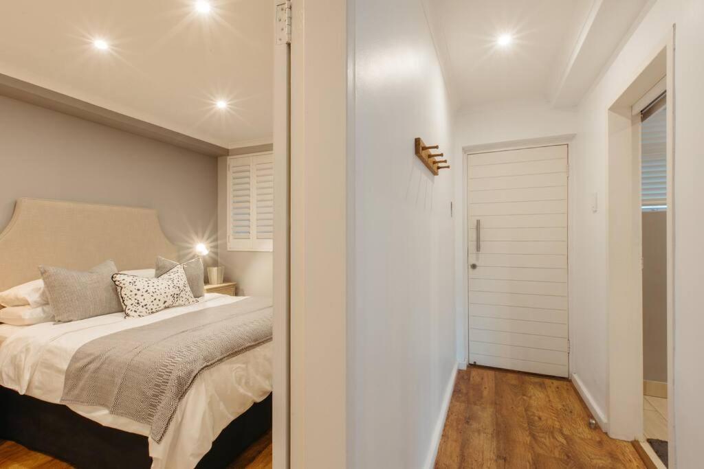 Apartment Elegant With Parking Cape Town